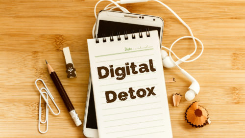 DIGITAL DETOX : Disconnect to Reconnect